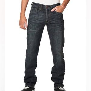 Signature Gold by Levi Strauss & Co. 34x30 Never Worn.